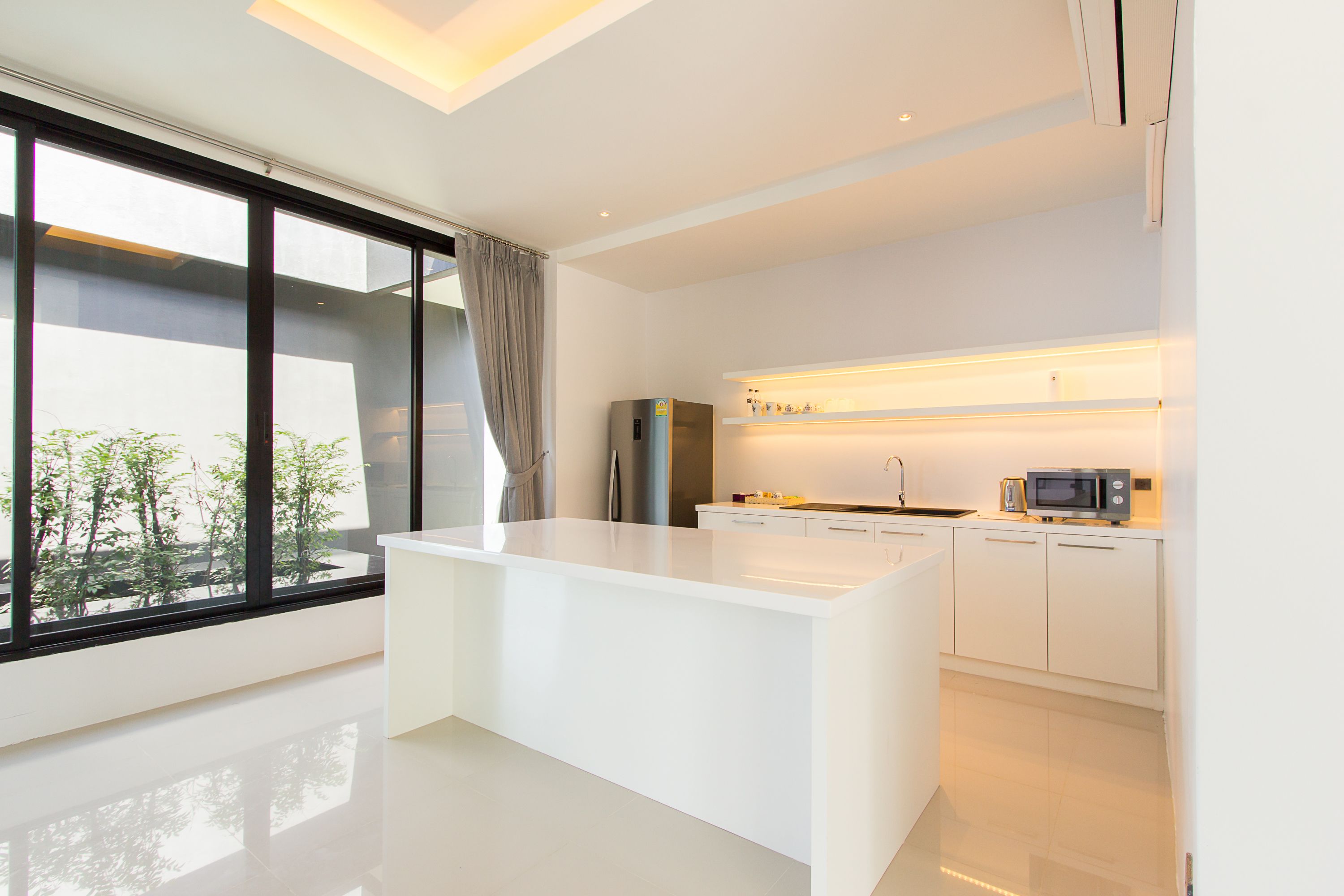 three bedroom beachfront pool villa  | private kitchen