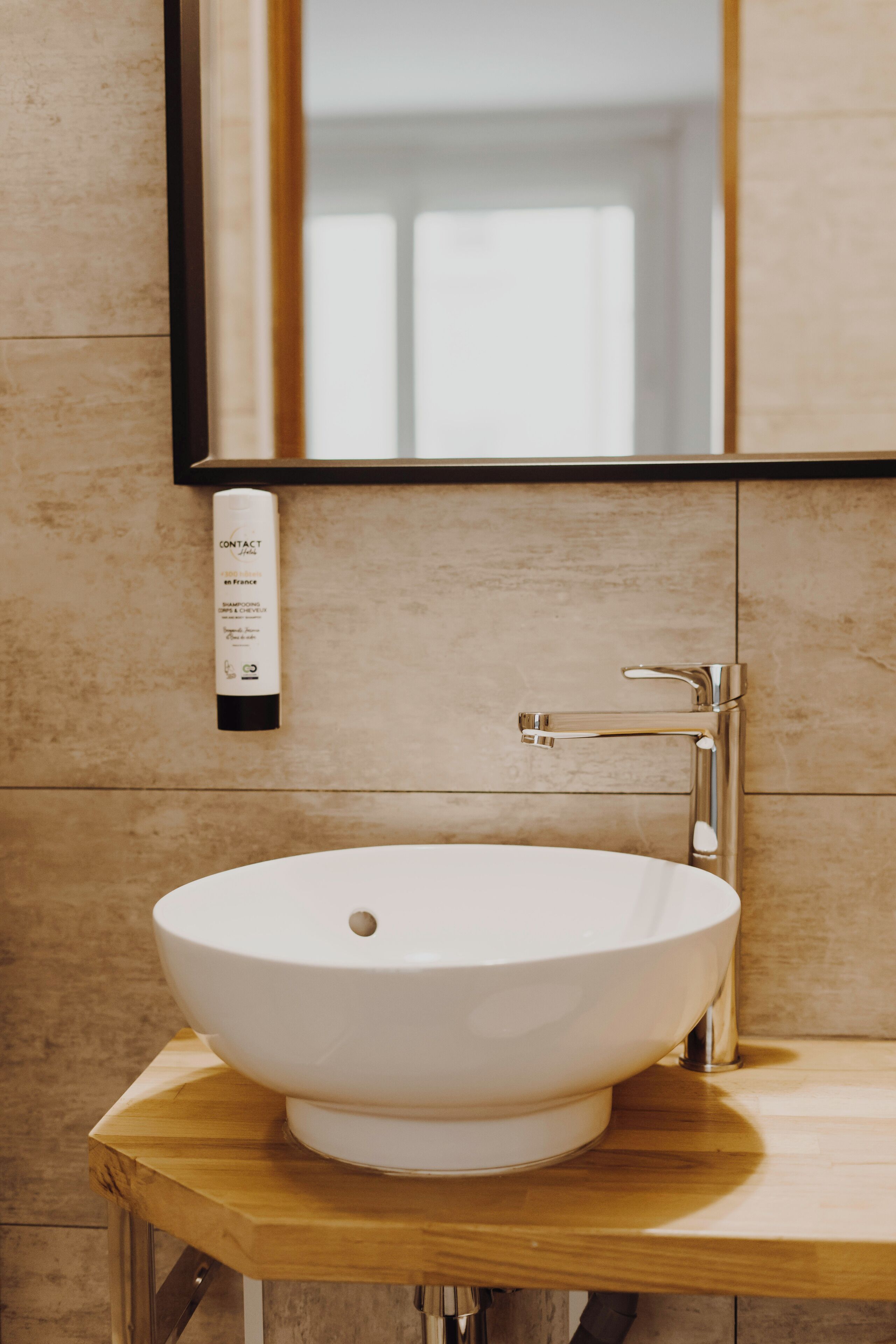 standard double or twin room | bathroom | free toiletries, hair dryer, towels