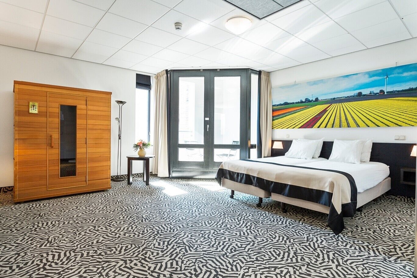 deluxe room (large) | 1 bedroom, hypo-allergenic bedding, in-room safe, desk