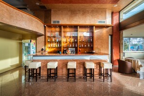 Bar (on property) - Comfort Hotel (Rhodes)