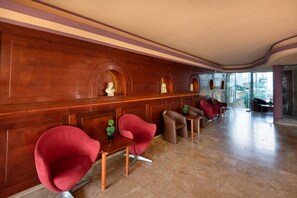Lobby sitting area - Comfort Hotel (Rhodes)
