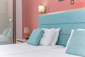 Standard Studio | Desk, free cribs/infant beds, bed sheets - Theoni Apartments (Hersonissos)