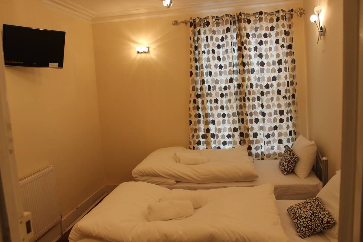 Iron/ironing board, free WiFi