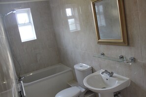 Hårtork och handdukar