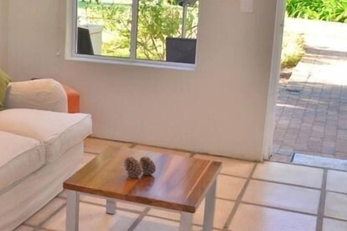 Cottage | Living area | TV