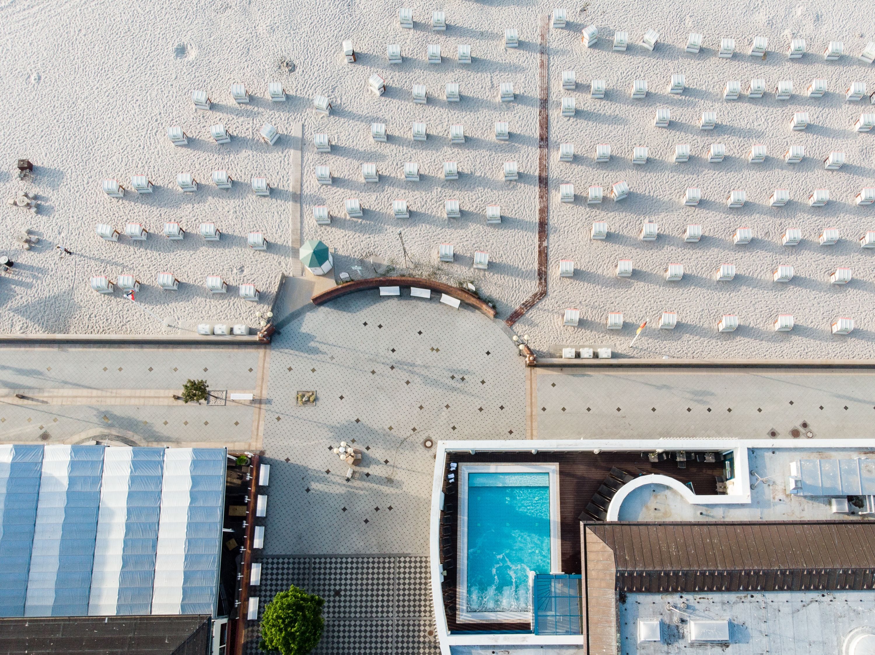 Indoor pool, seasonal outdoor pool
