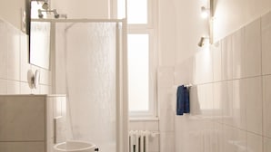 Hair dryer, towels - Pension Am Park (Berlin)