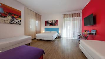 Family Room | Minibar, desk, soundproofing, cribs/infant beds