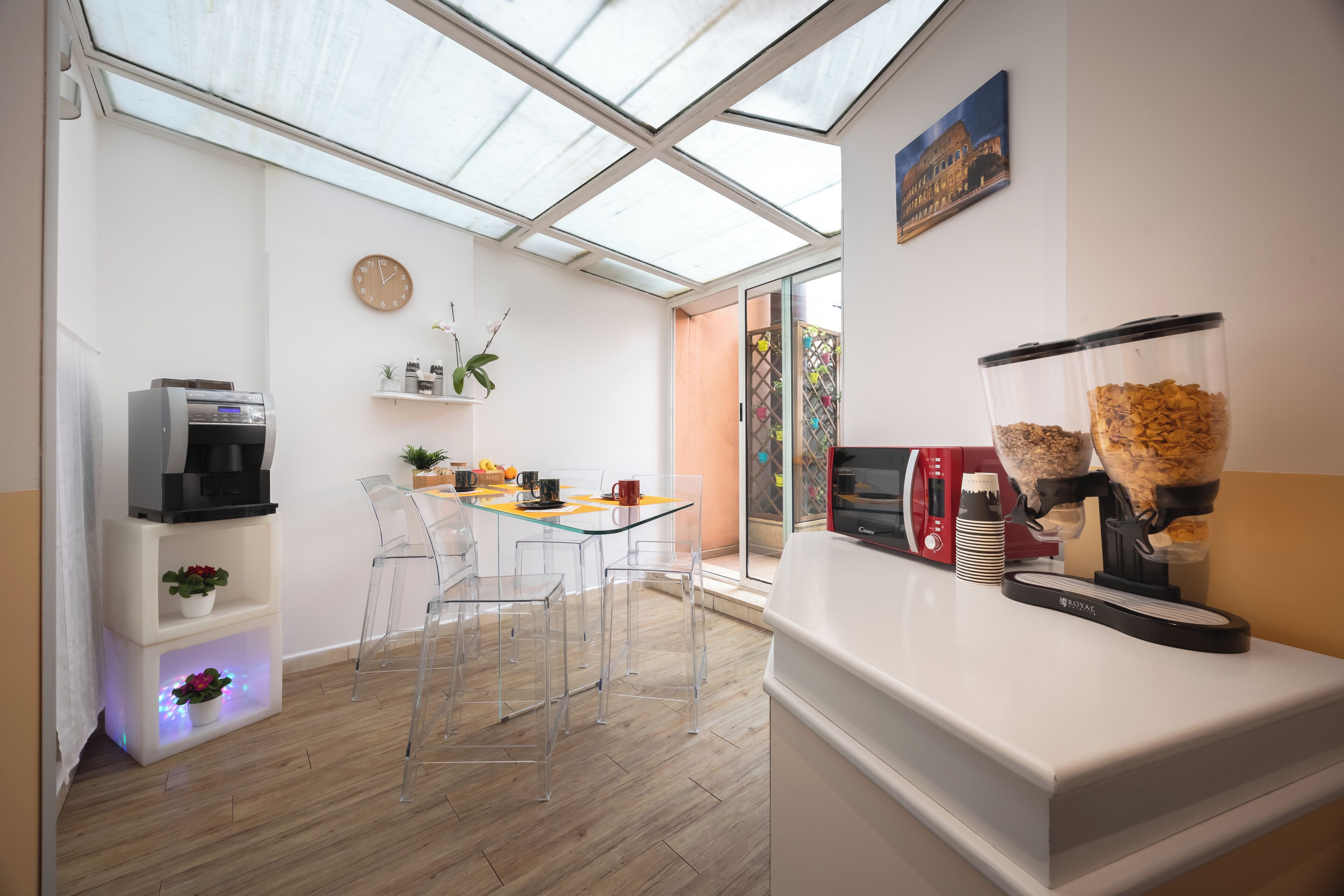 Free daily local cuisine breakfast