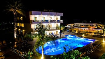 Seasonal outdoor pool, open 8:00 AM to 8:00 PM, pool umbrellas