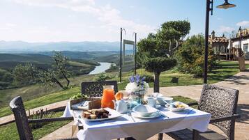 Lokale Küche, Speisen im Freien