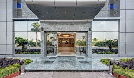 Exterior. Mirita Hotel