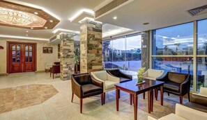 Lobby sitting area - Mirita Hotel (Tenth of Ramadan City)
