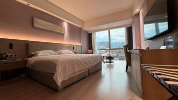 Minibar, in-room safe, iron/ironing board, cots/infant beds