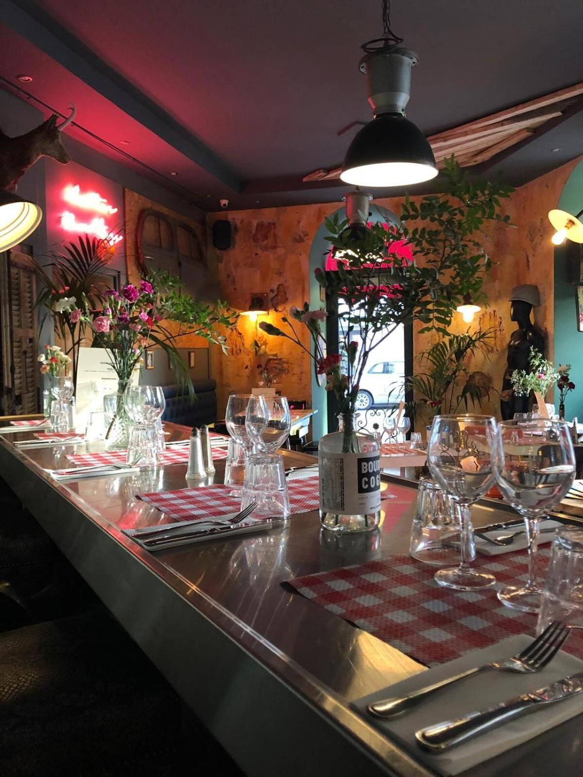 lunch and dinner served