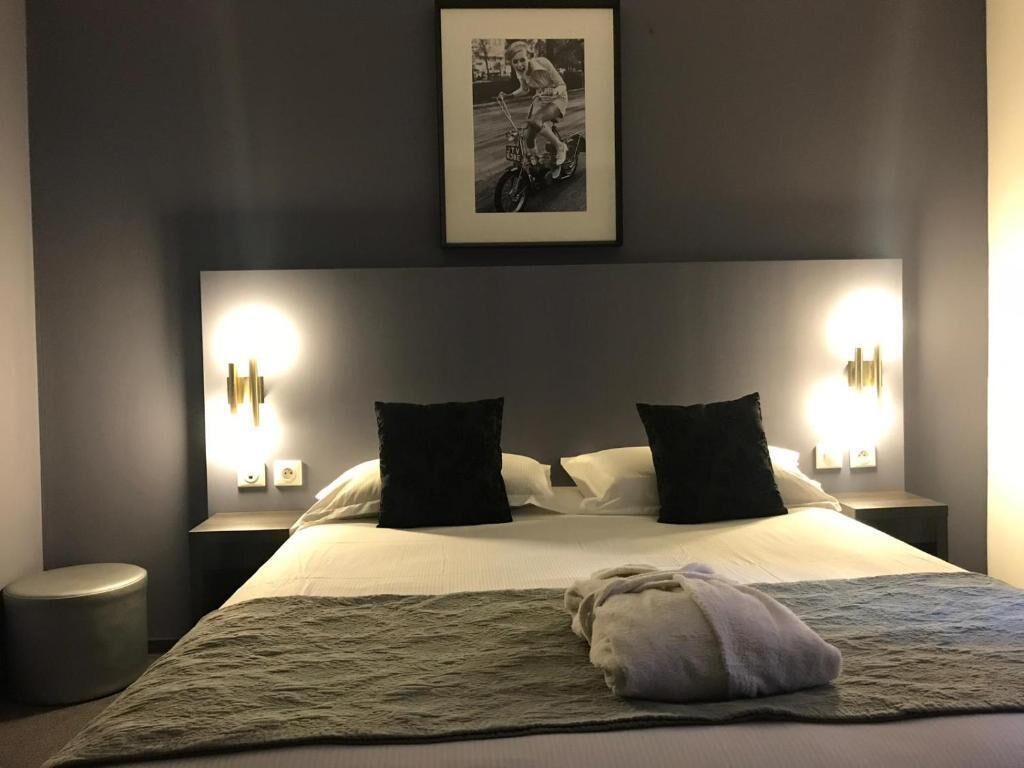 minibar, in-room safe, desk, soundproofing