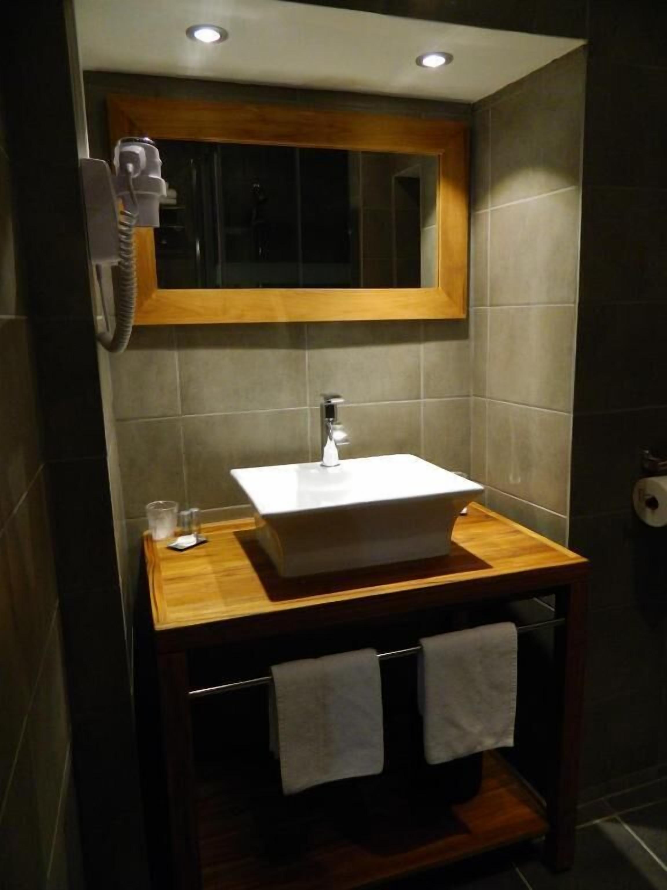 shower, free toiletries, hair dryer, bathrobes