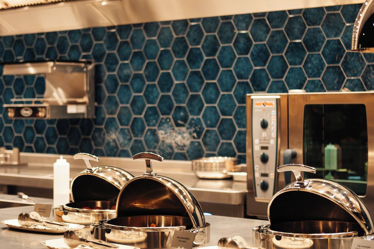 breakfast, lunch, dinner served; local cuisine