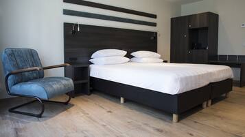 Hypo-allergenic bedding, in-room safe, desk, laptop workspace