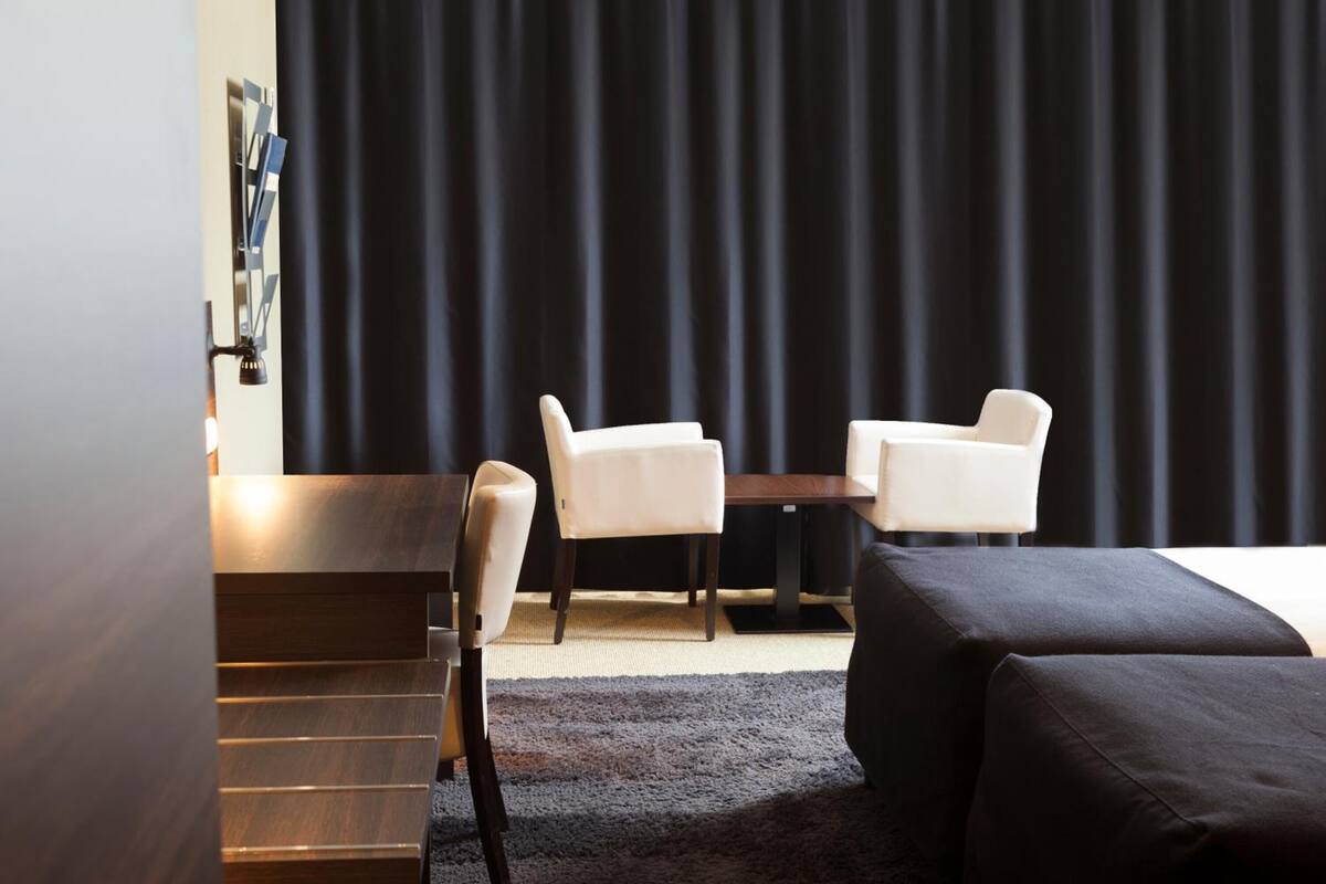 1 bedroom, hypo-allergenic bedding, in-room safe, desk