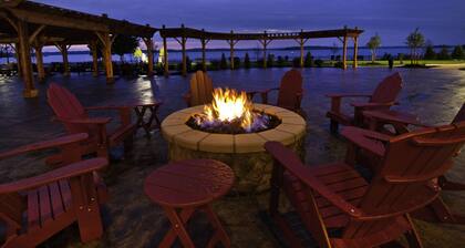 1000 Islands Harbor Hotel