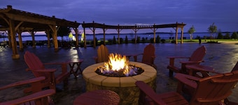 1000 Islands Harbor Hotel