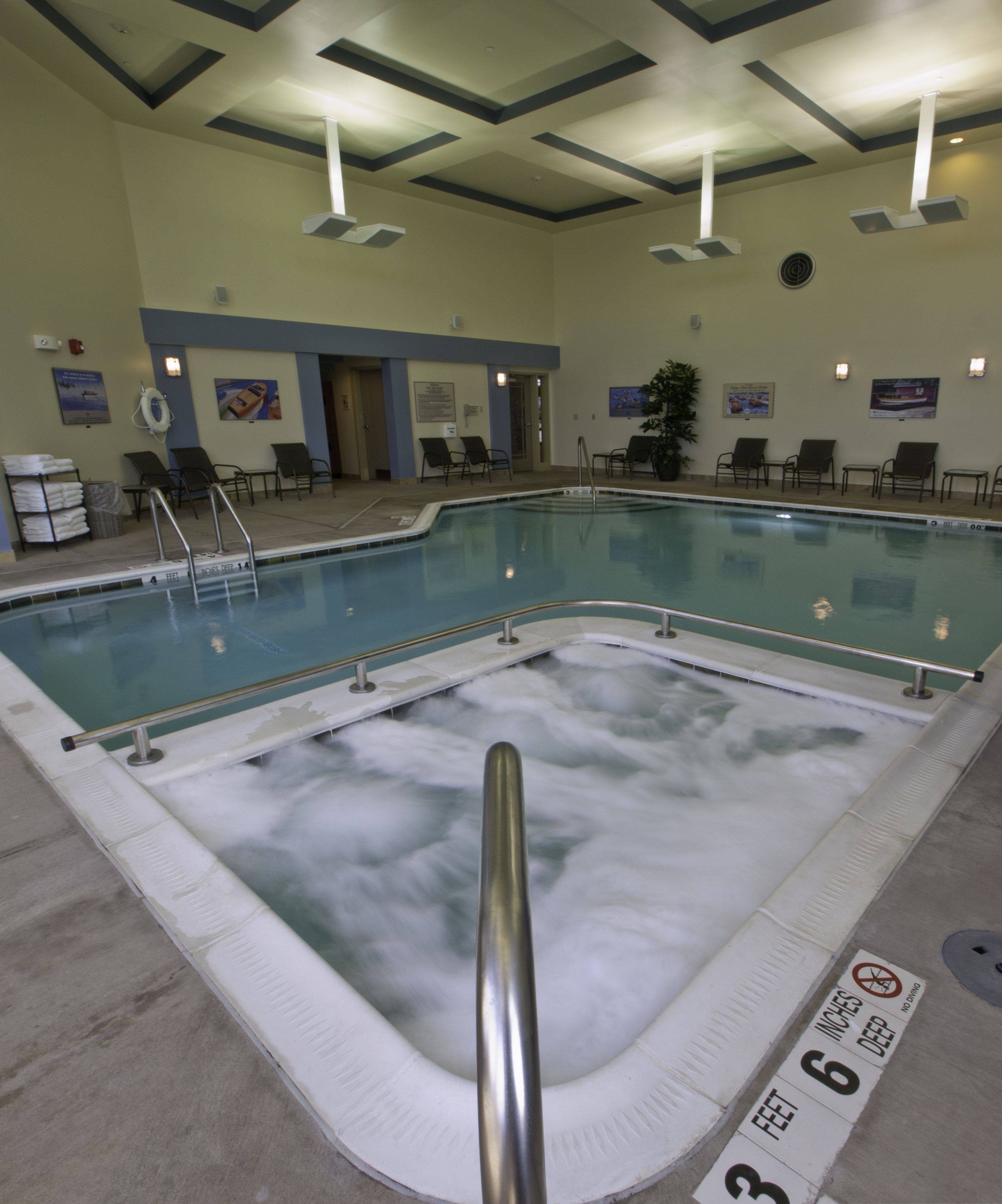 indoor spa tub