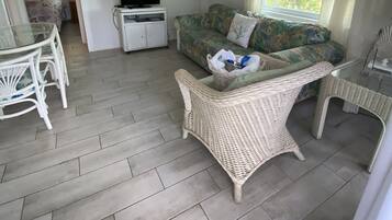 Ocean View Efficiency One Bedroom | Living area | TV