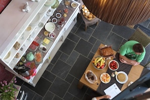 Free daily breakfast