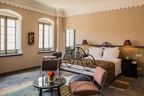 Luxury Suite | Egyptian cotton sheets, in-room safe, individually decorated - Hotel L'Iglesia (El Jadida)