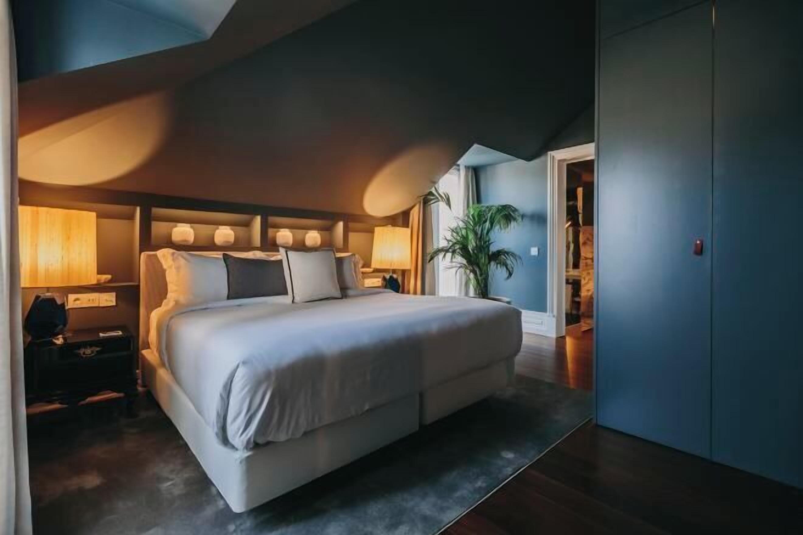 Egyptian cotton sheets, premium bedding, memory-foam beds, minibar