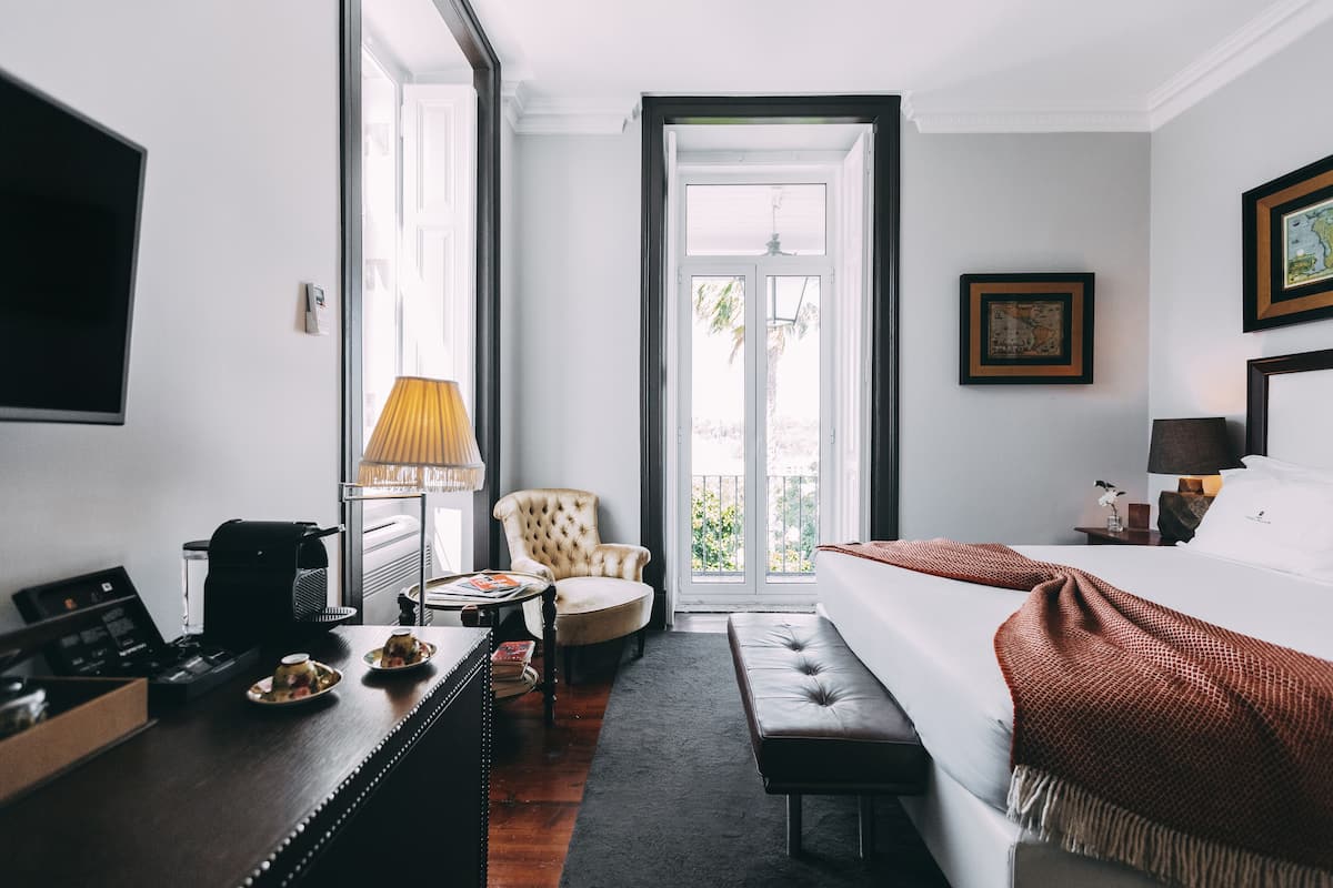 Royal Double Room, Jetted Tub, City View