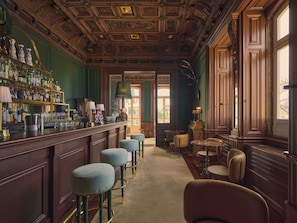 Bar (on property) - Torel Palace Lisbon (Lisbon)