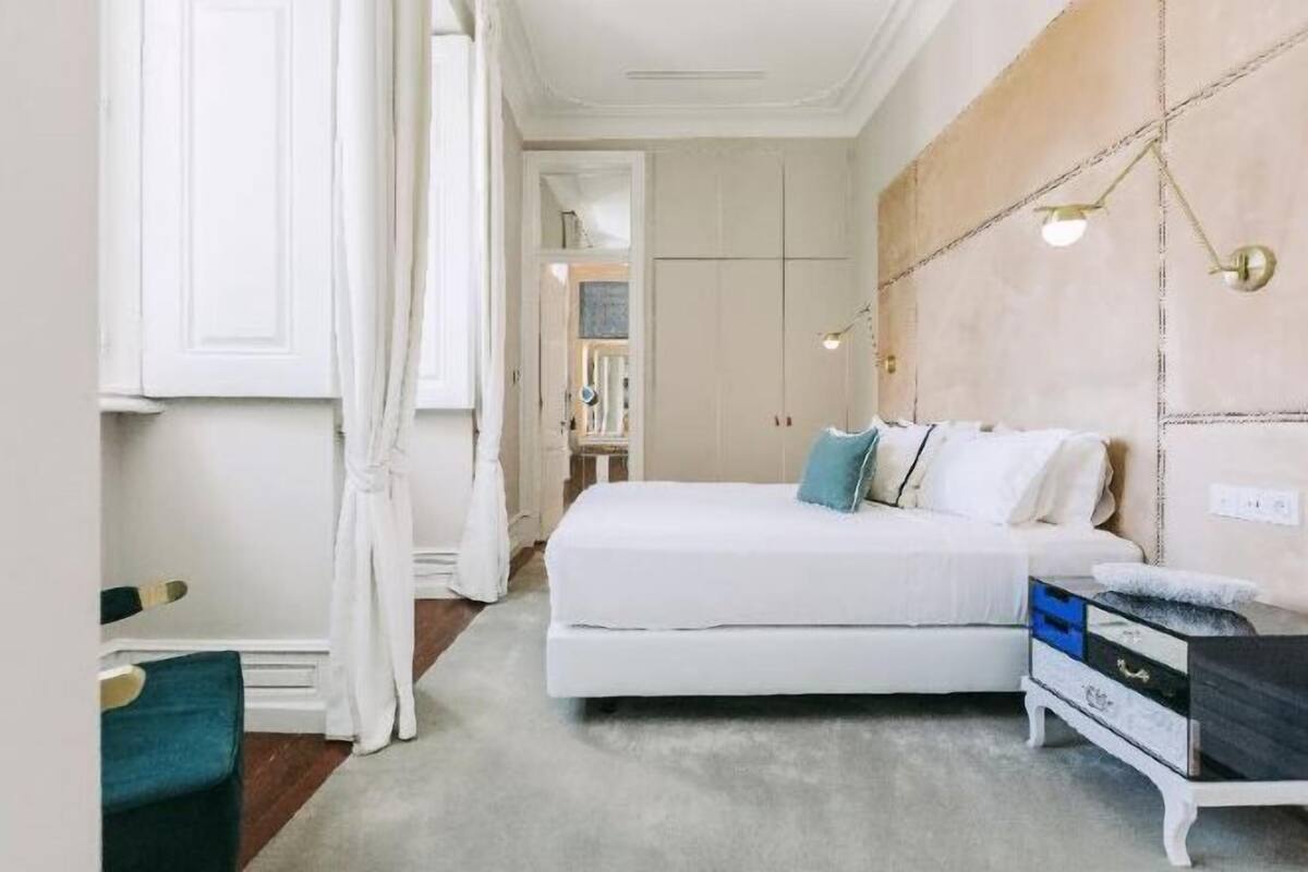 Egyptian cotton sheets, premium bedding, memory-foam beds, minibar