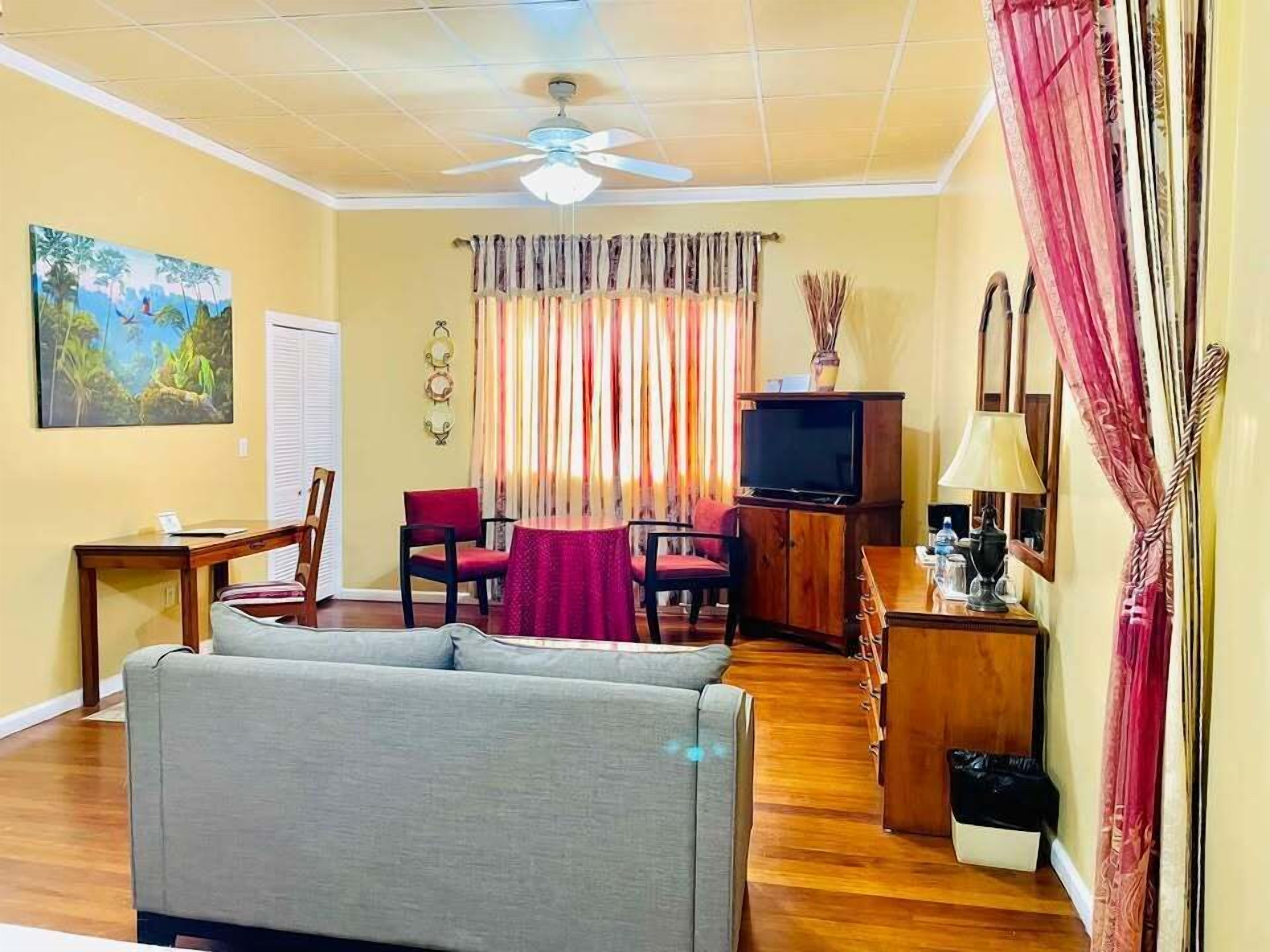 superior room, 1 king bed, corner | 1 bedroom, hypo-allergenic bedding, down duvets, in-room safe