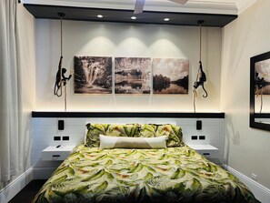 Superior Room, 1 King Bed, Balcony