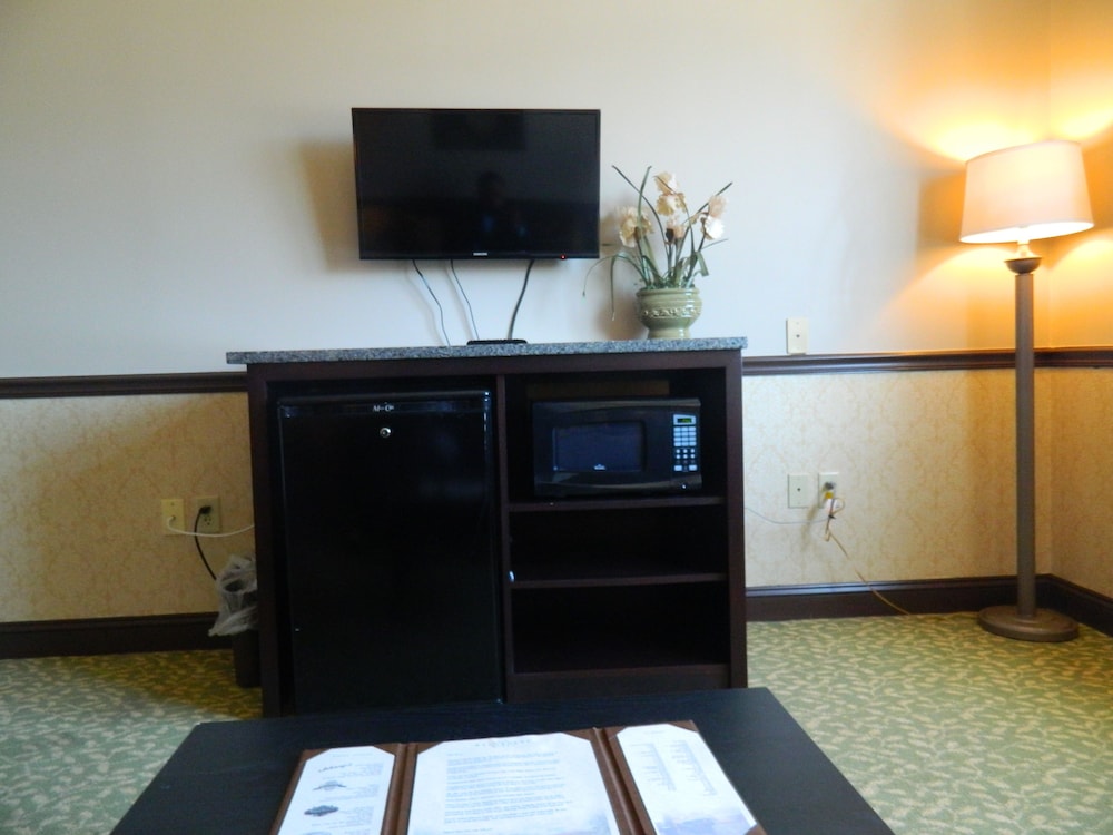 Belvedere Inn photo 6
