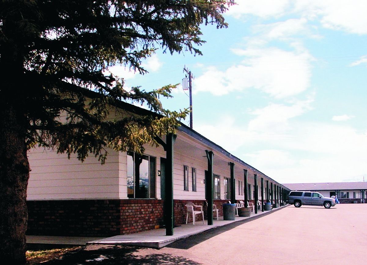 المنطقة المحيطة بالمنشأة