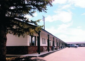 Property grounds - Bridgeport Inn (Bridgeport)