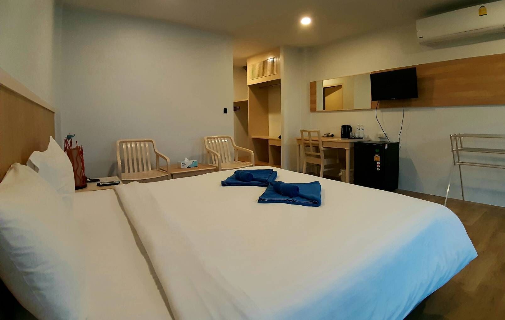 superior garden view room | 1 bedroom, in-room safe, desk, rollaway beds