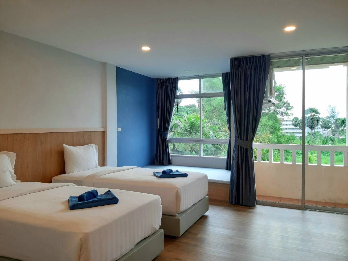 Foto - Karon Living Room - SHA Plus