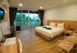 Superior Garden View Room | Caja fuerte, escritorio, camas supletorias y wifi gratis
