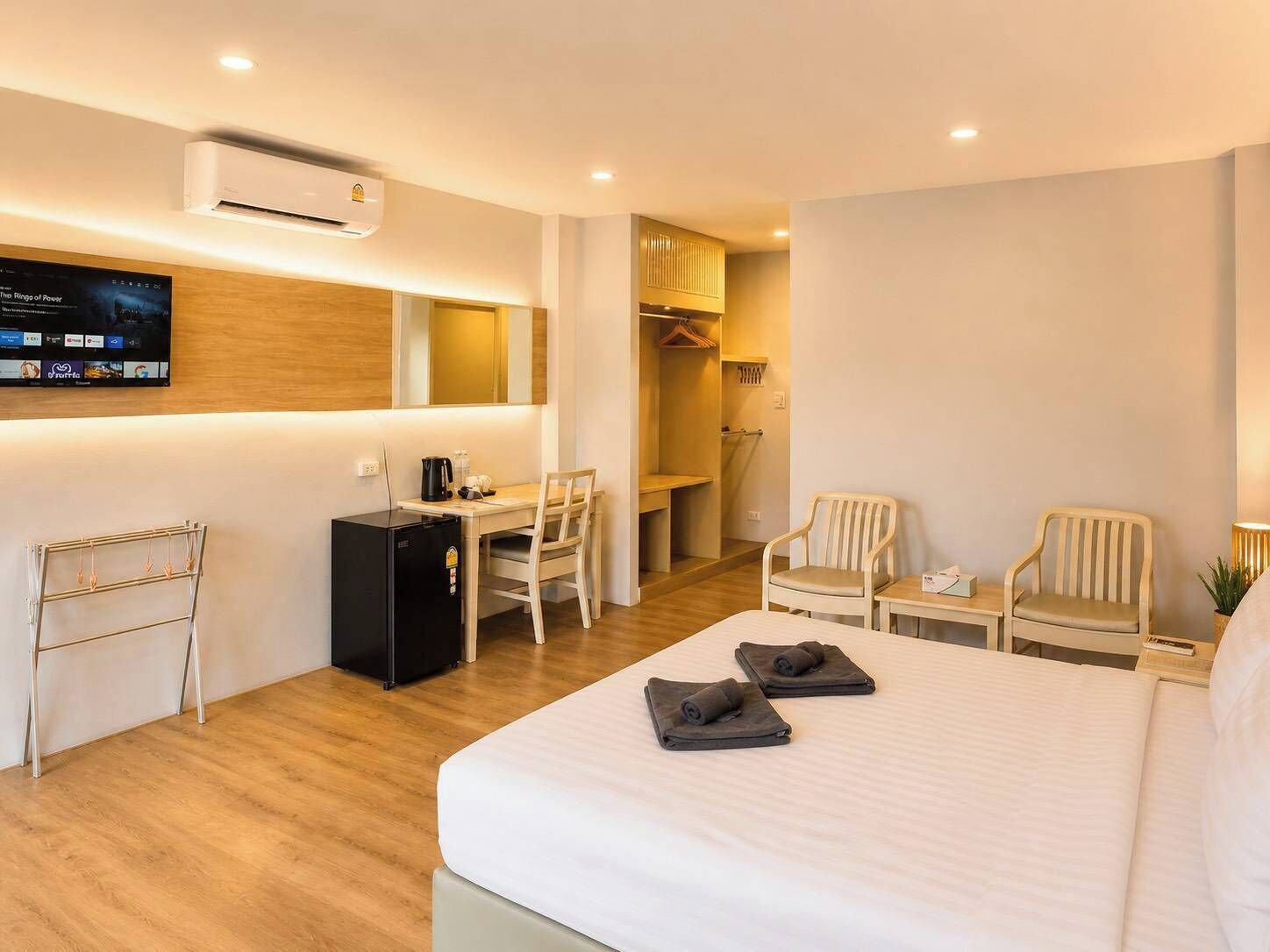 Photo - Karon Living Room   Sha Plus