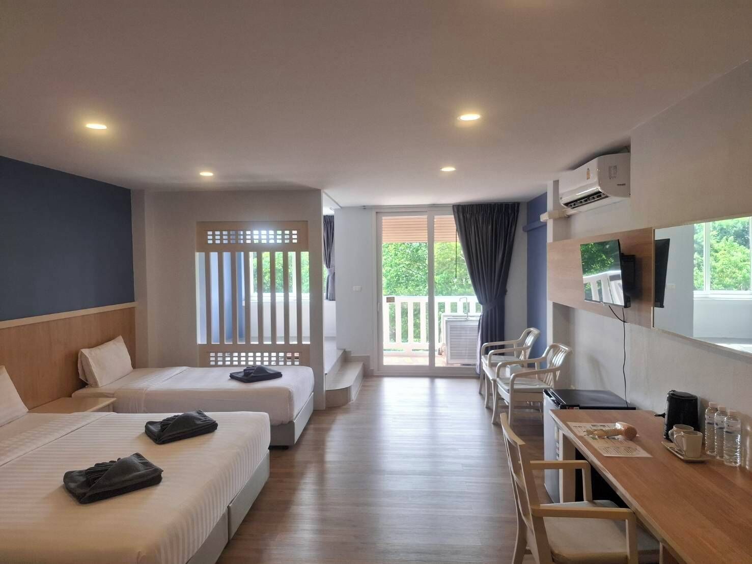 Photo - Karon Living Room   Sha Plus