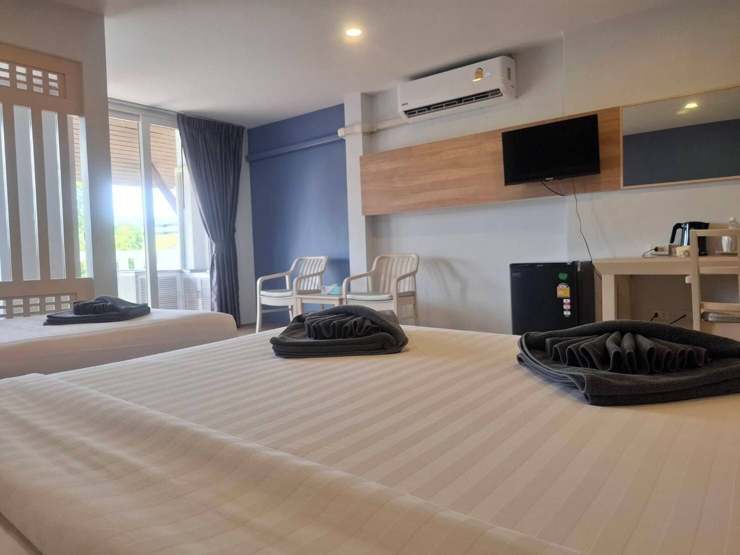 Photo - Karon Living Room   Sha Plus