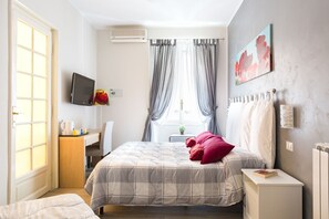 Chambre Supérieure Double ou avec lits jumeaux | Coffres-forts dans les chambres, bureau, Wi-Fi gratuit