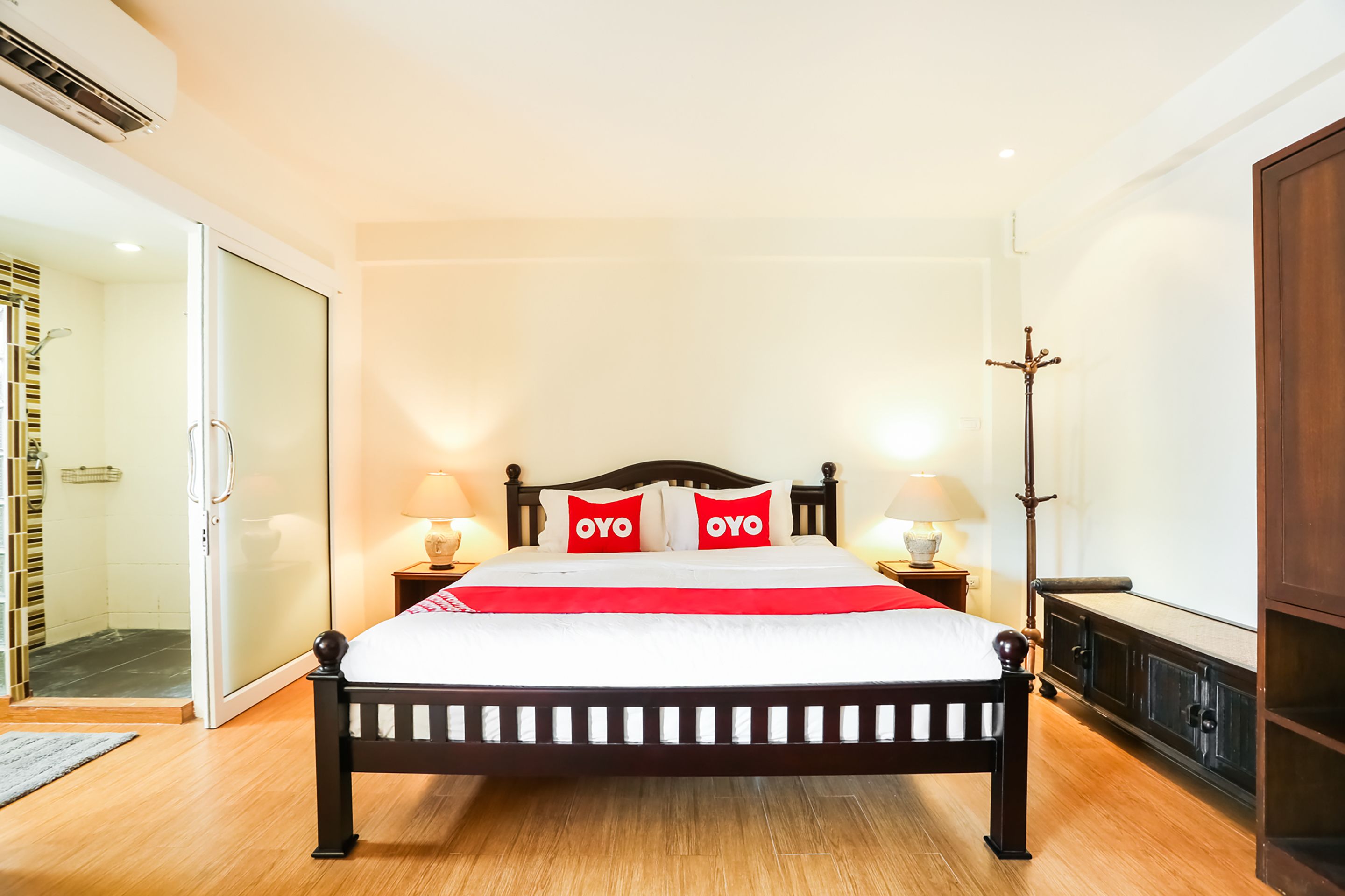 suite | minibar, in-room safe, desk, free wifi