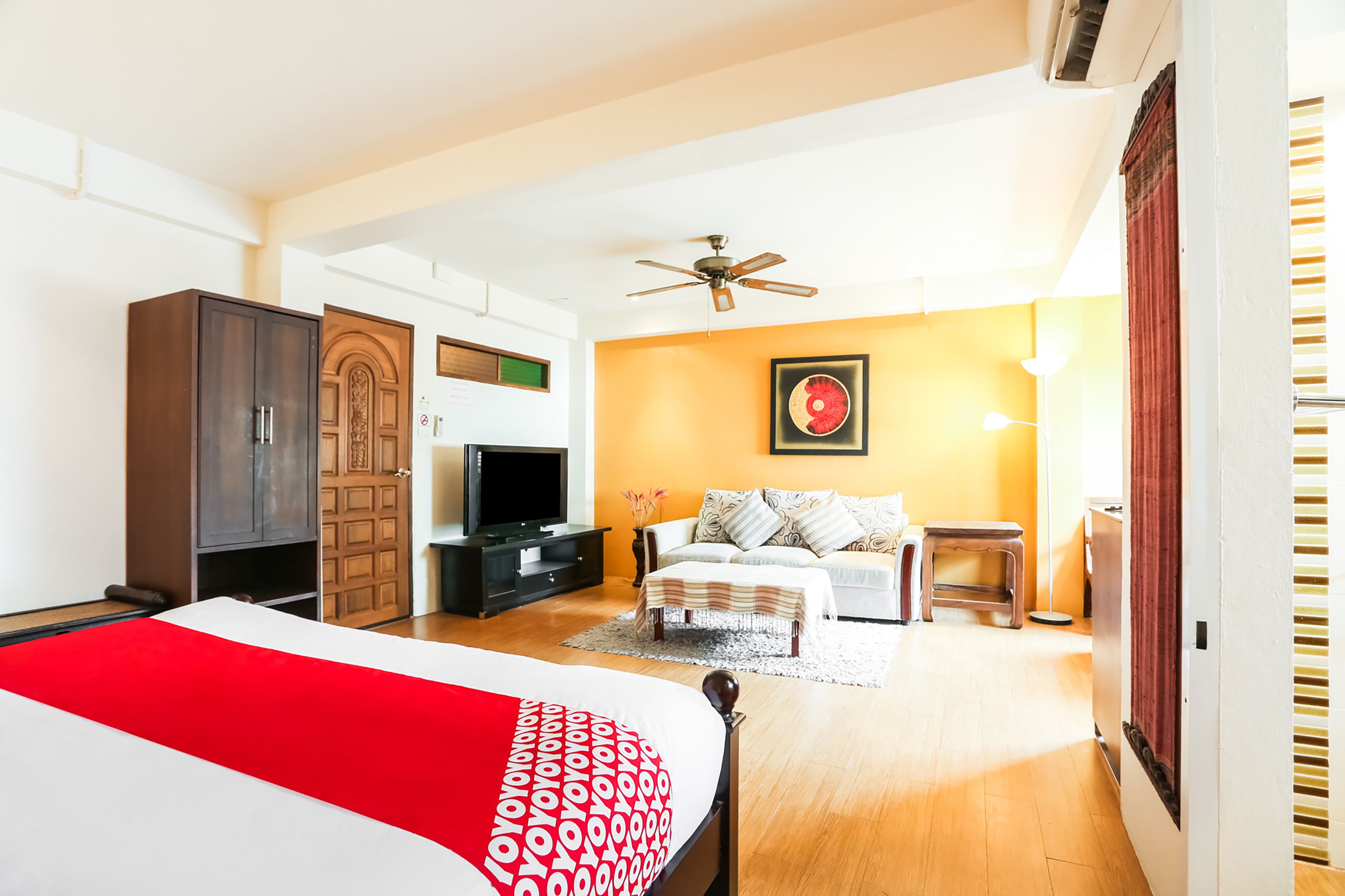 suite | minibar, in-room safe, desk, free wifi