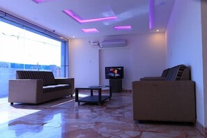 Kawasan tempat duduk lobi