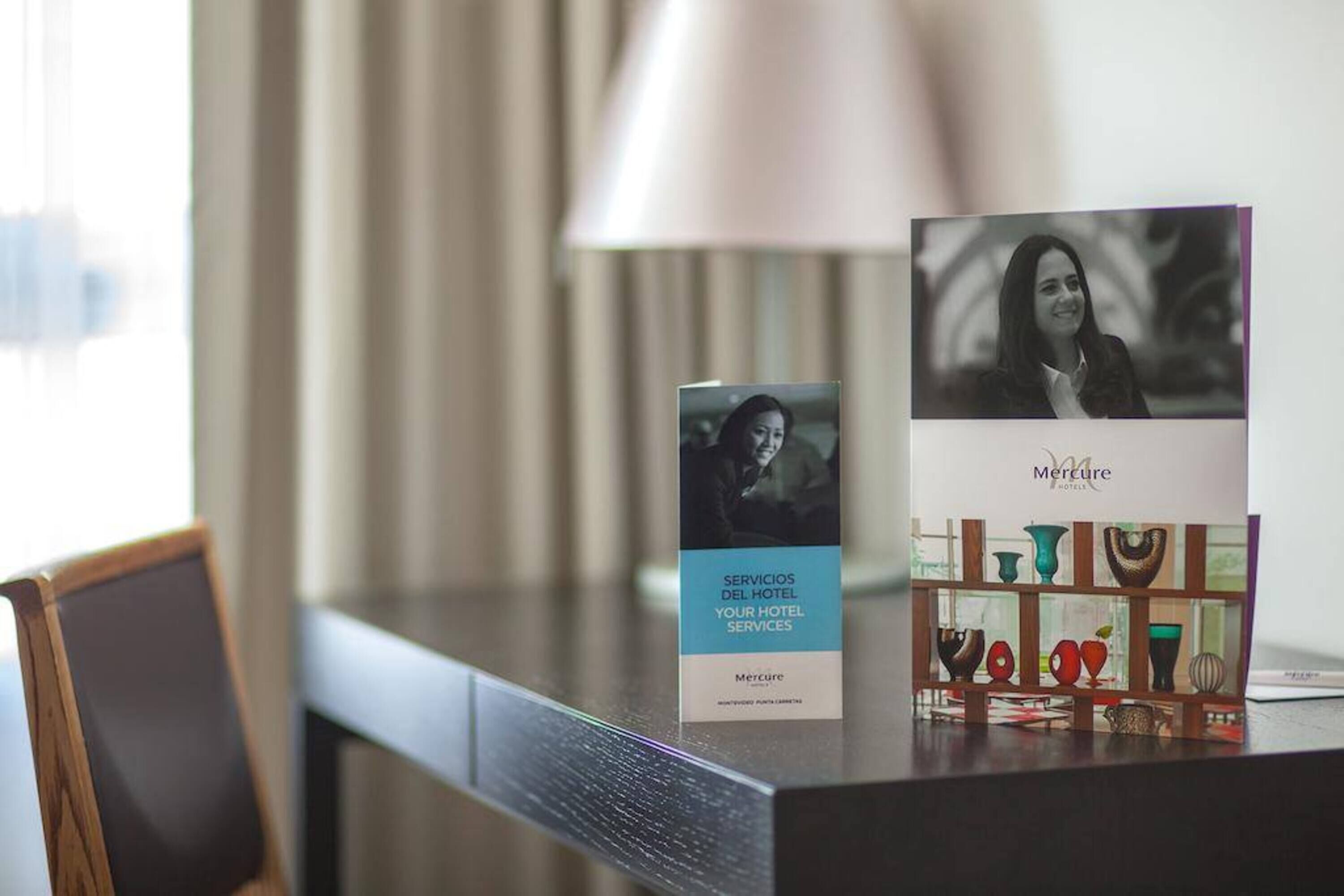 standard room, 1 queen bed | premium bedding, down duvets, minibar, in-room safe